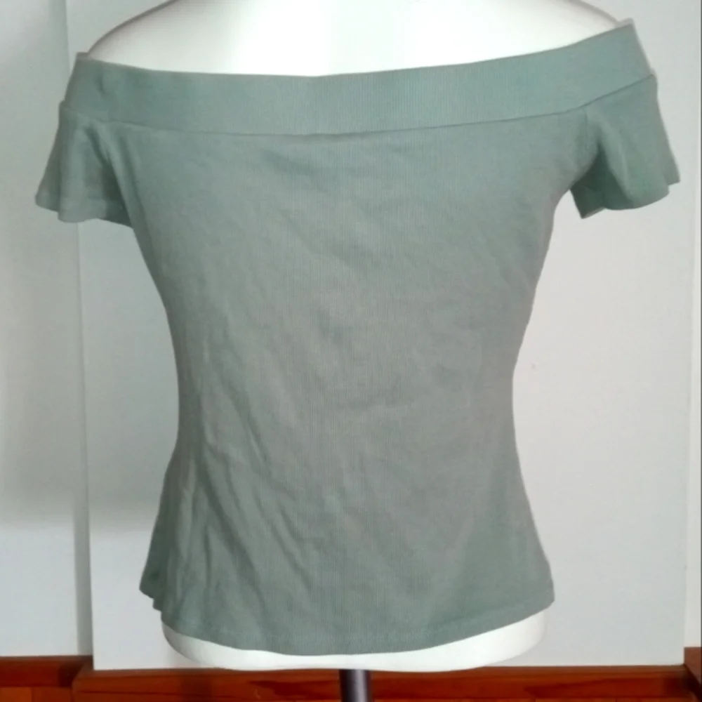 Guess Off The Shoulder Top - Picture 5 of 6